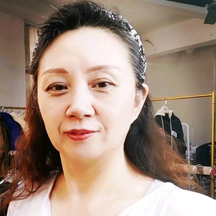 霞姐全品类服装供应链