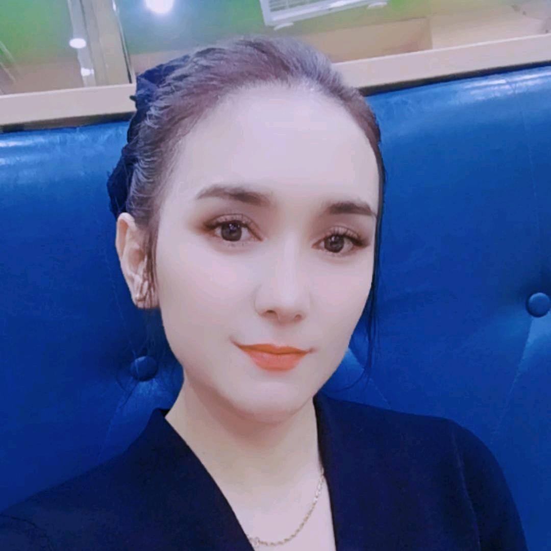 依斯丽扎达服装店