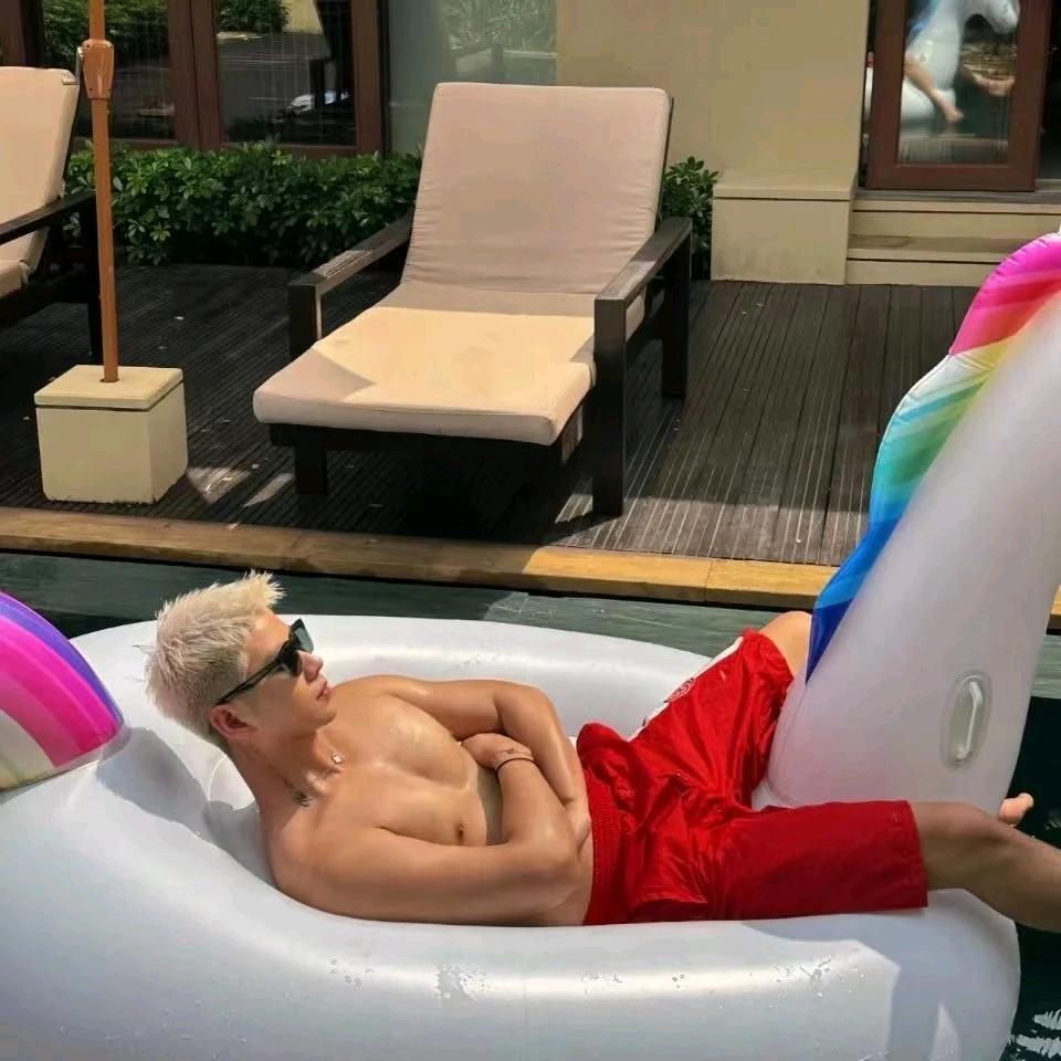 巧克力不会杀球🏸