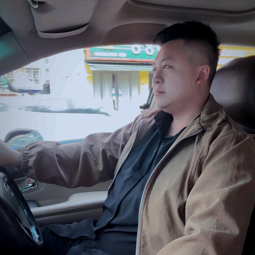 收二手车的丁二娃