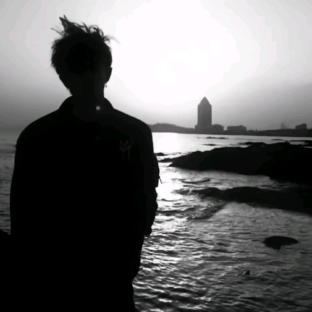 鱼尾