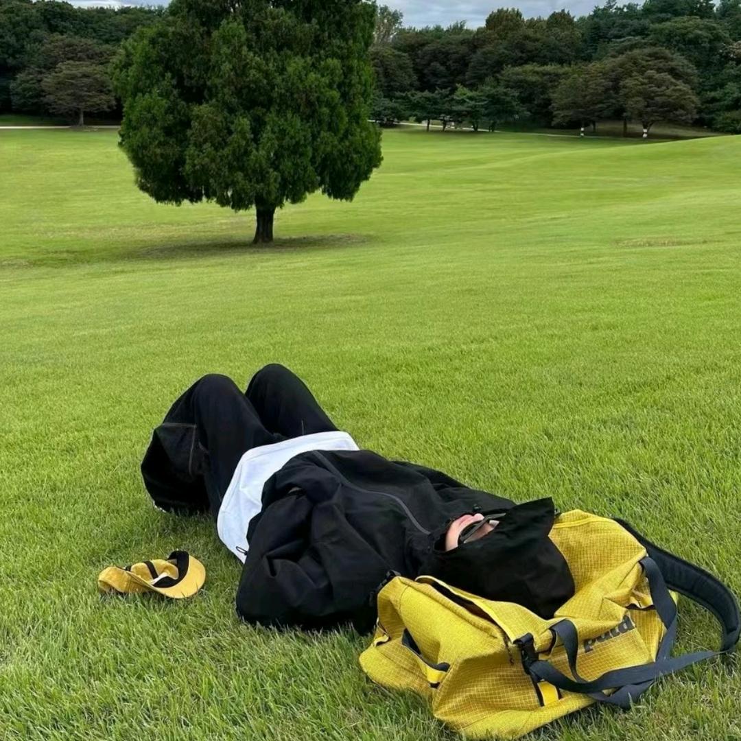 河奕秋