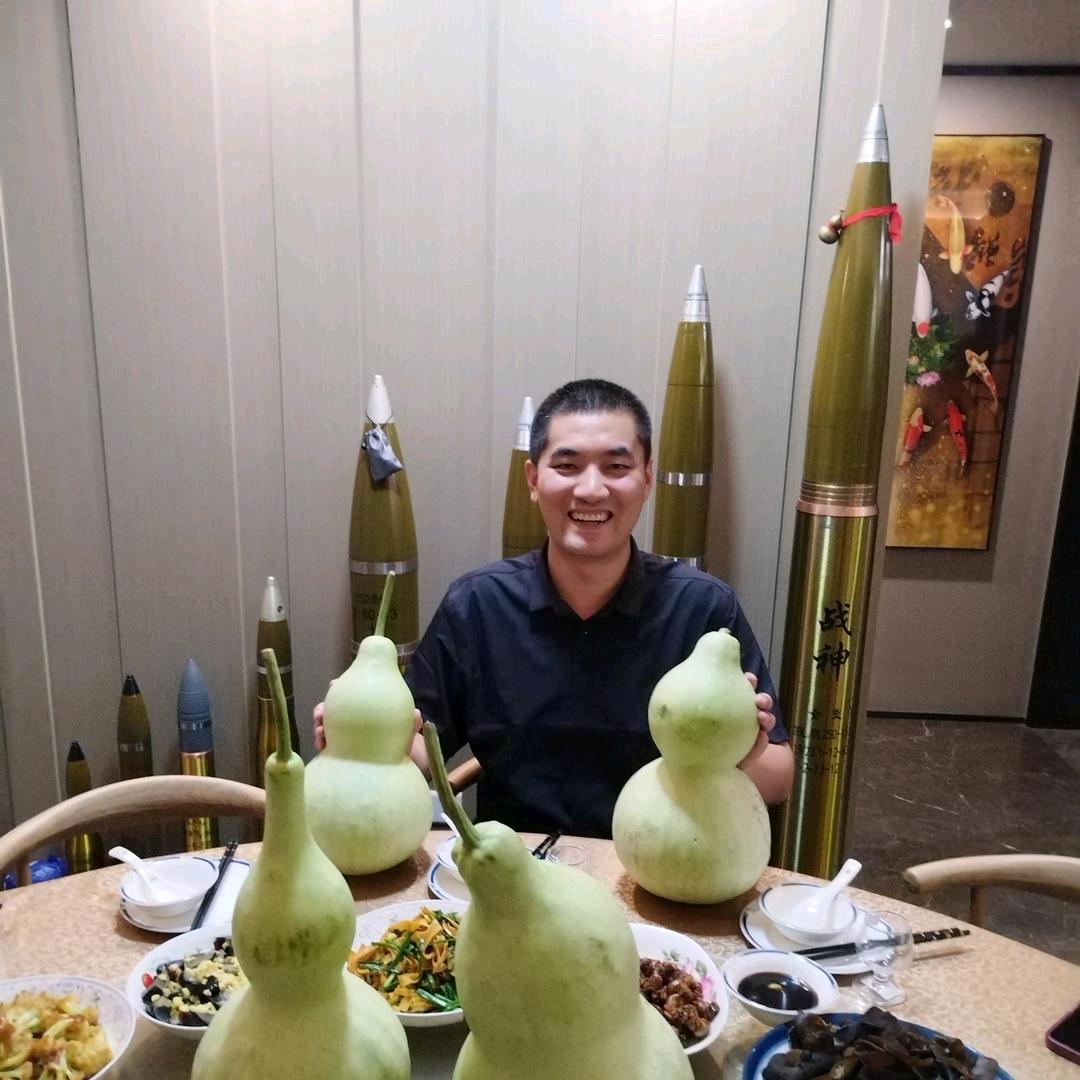 弹壳工艺品厂