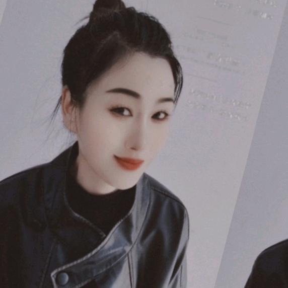 琼