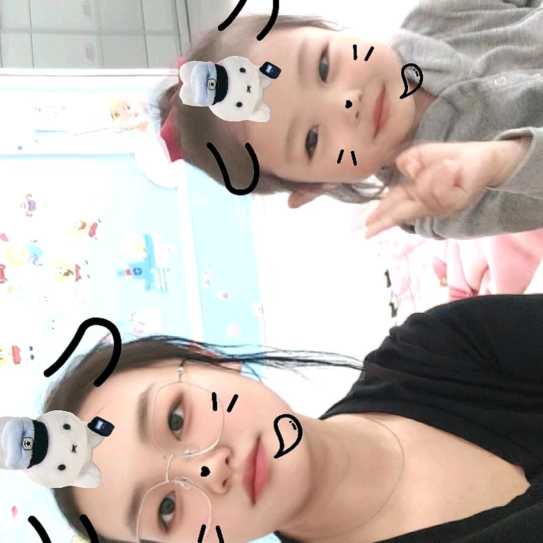 满山的猴子 我腚最红