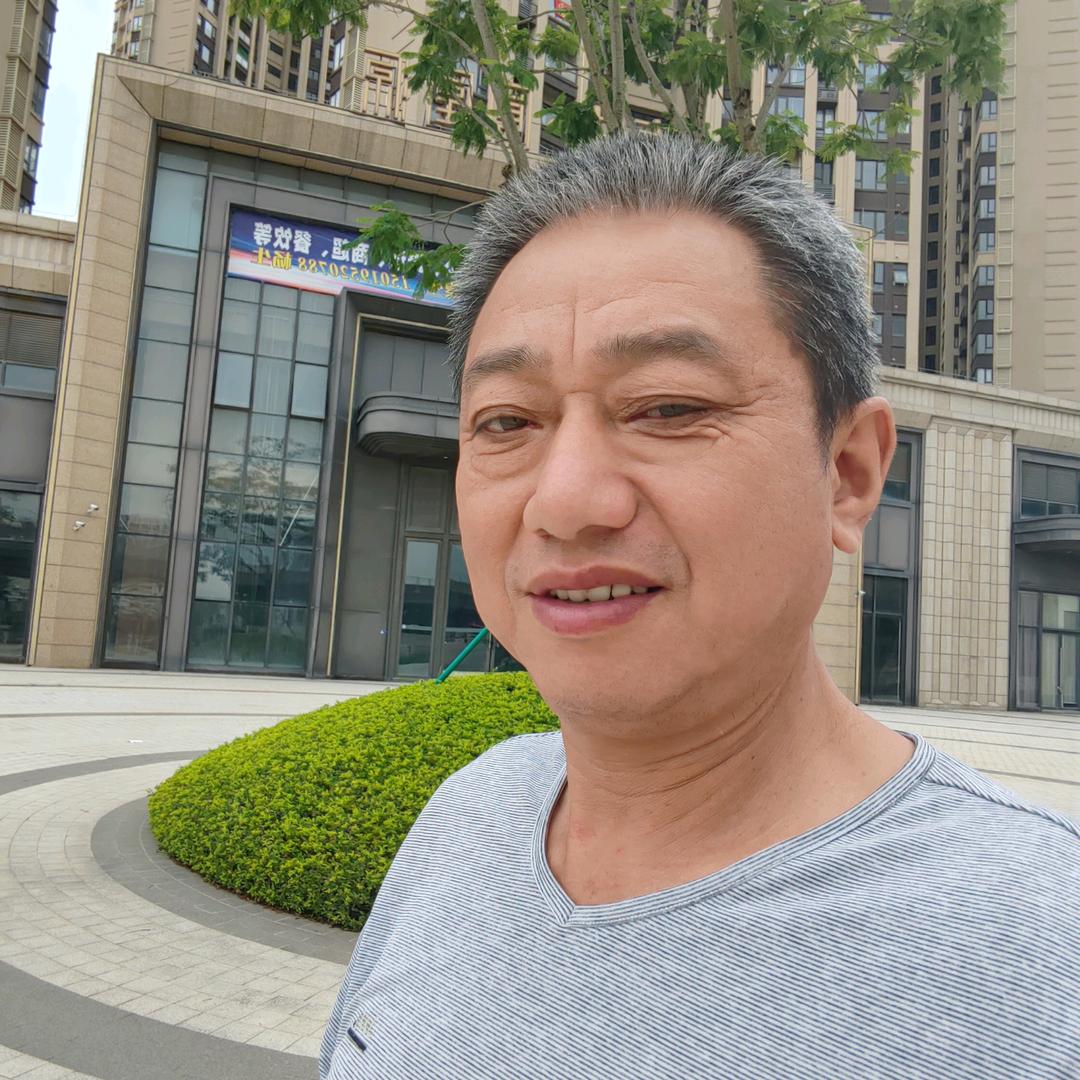 专业做屋面换瓦