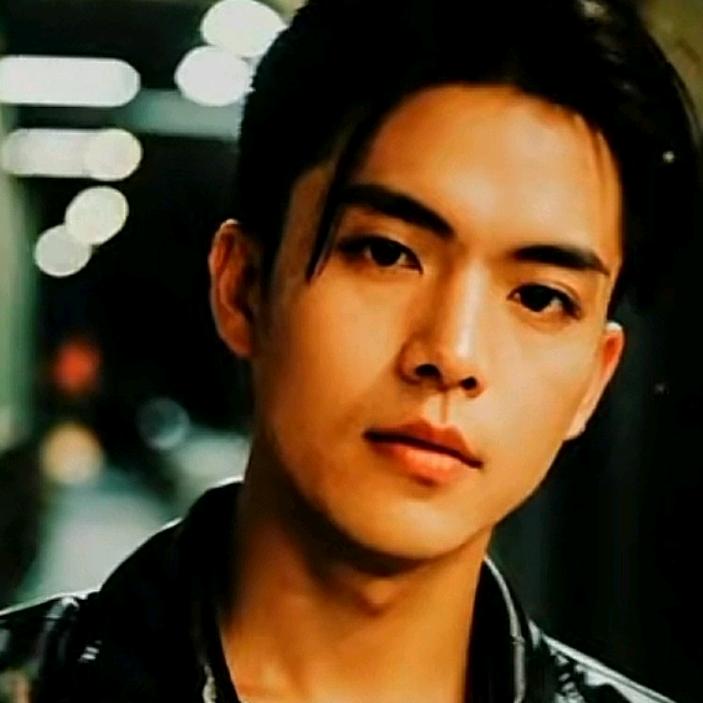 @²º²⁵༼ཽ༉💞晓君意💞࿐