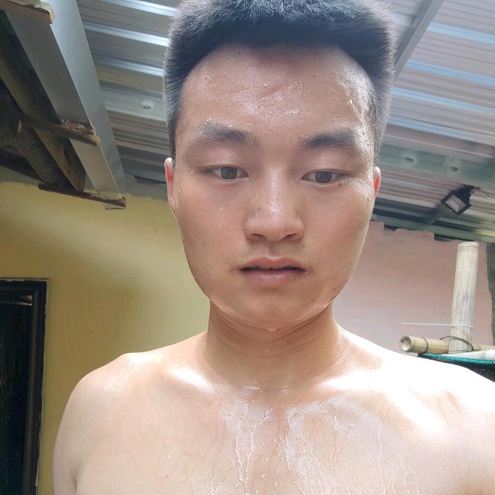 ♡一笑而ᕙ郭ᕗ           ♥