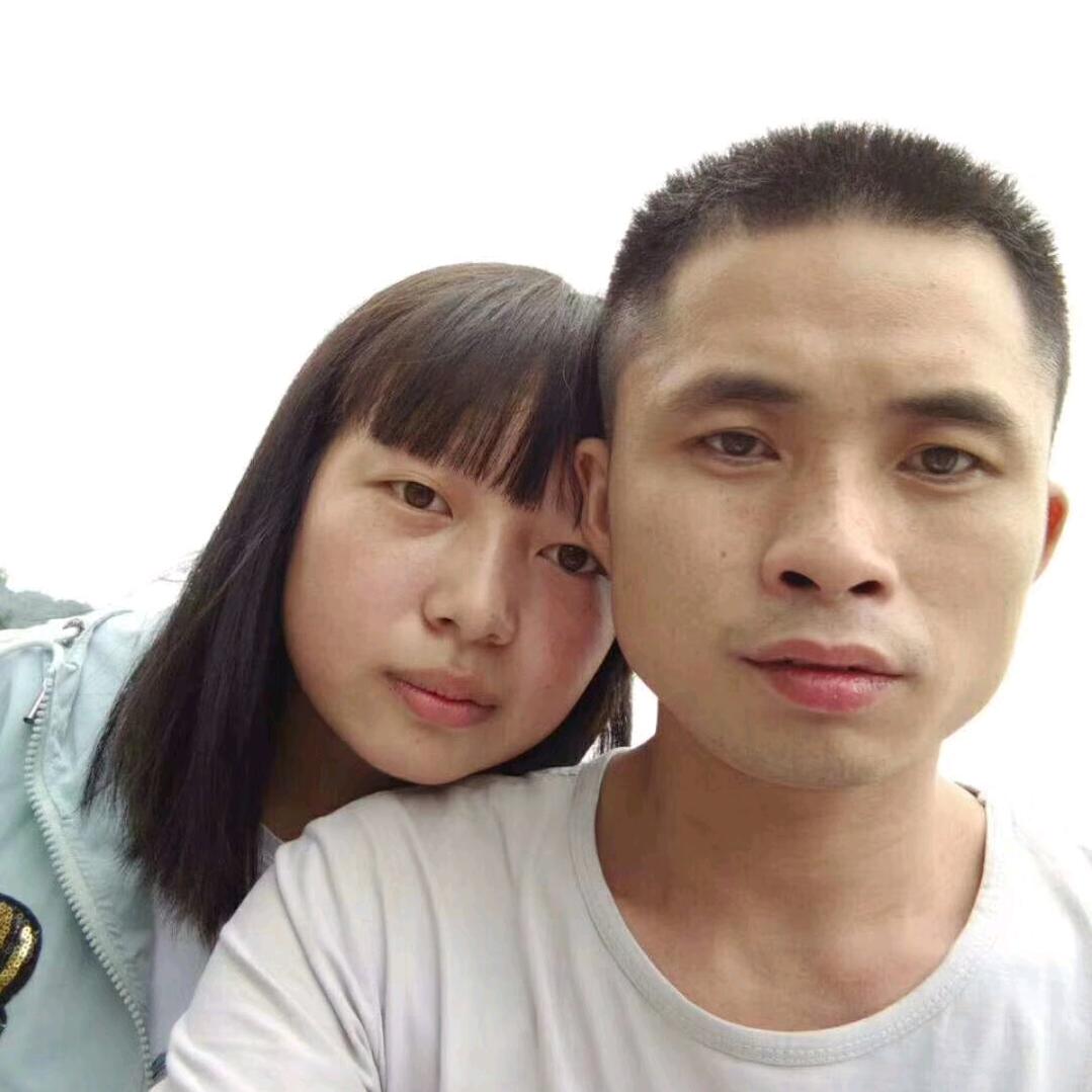 卿小英