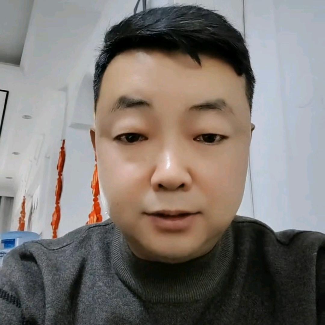 尹磊