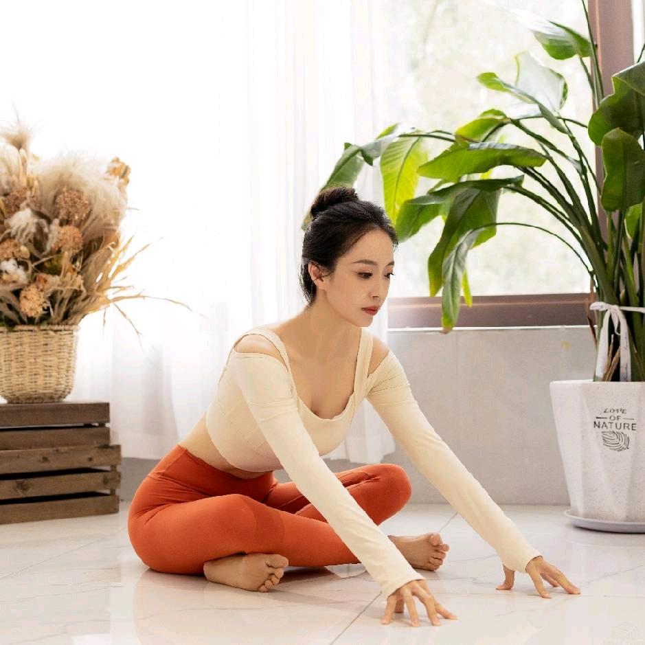 丽哒-yoga