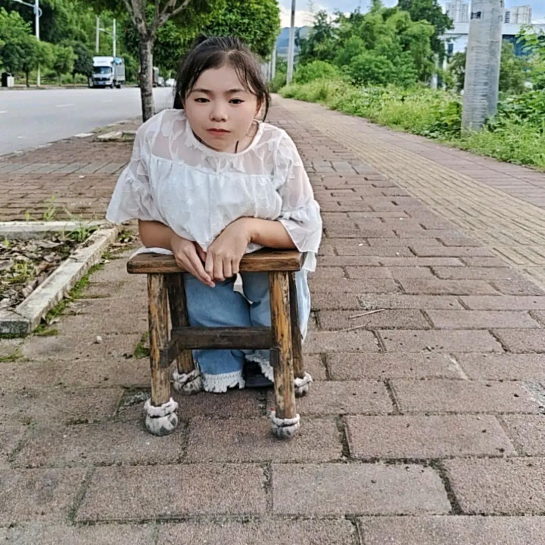 申晓燕残疾一家人（小号）