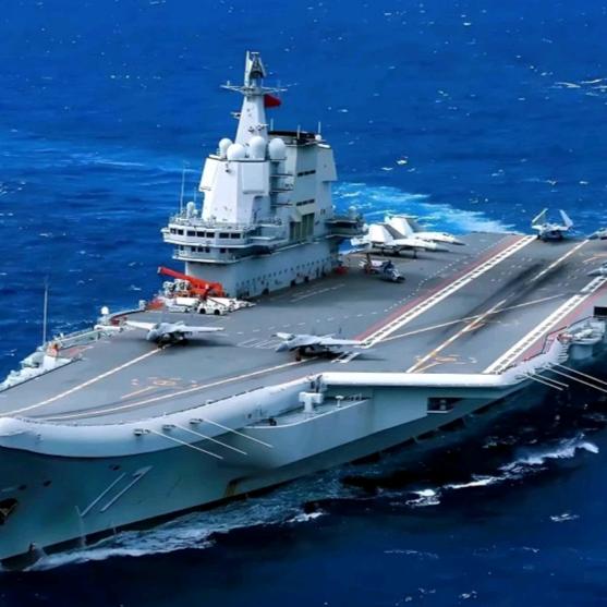 深海航影