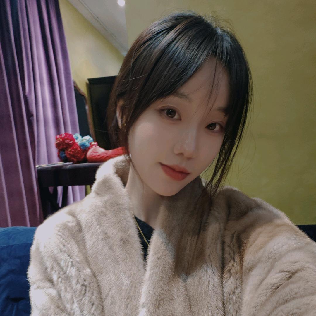 kc皮草时尚顾问贾泽宇