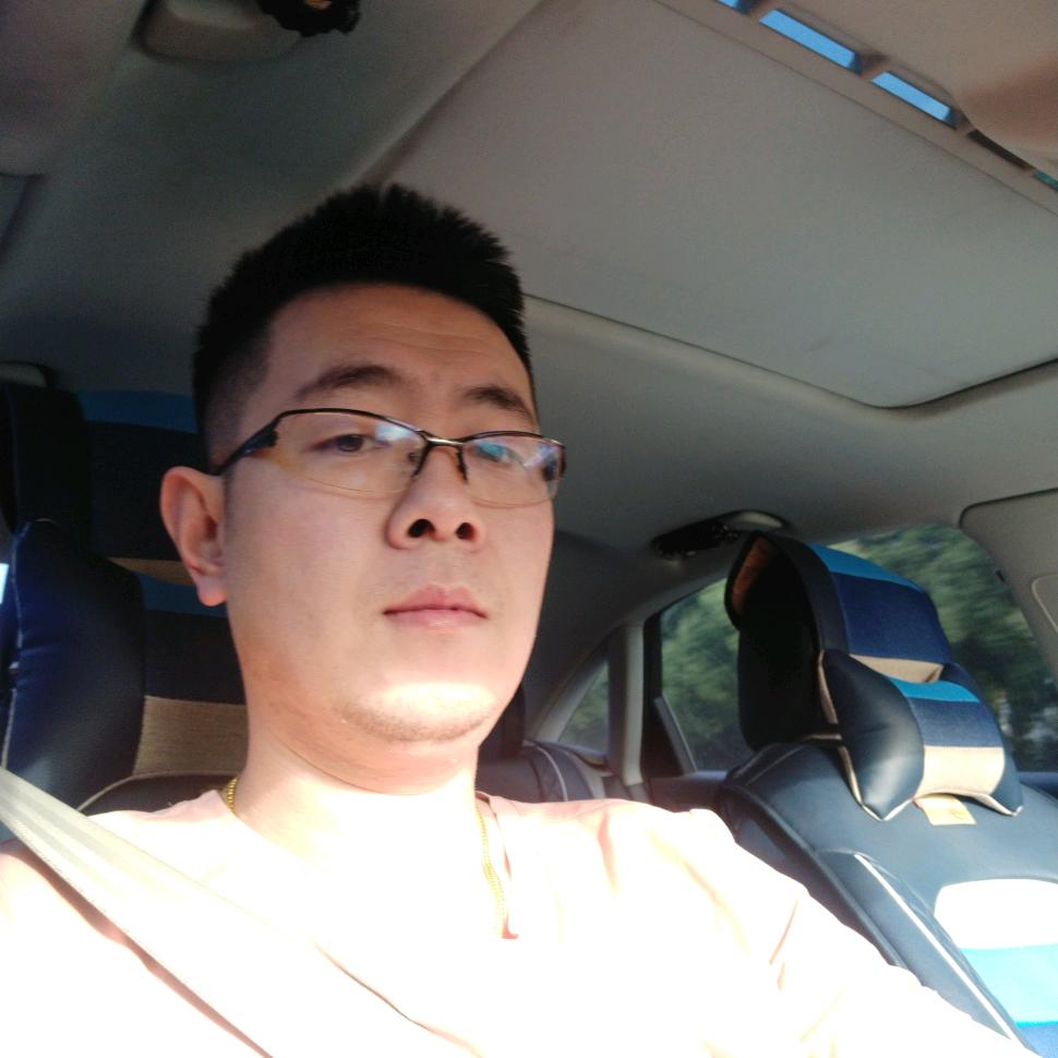 阿亮