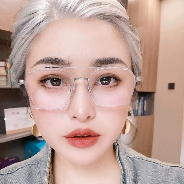 姜小鱼穿搭（同款在橱窗)