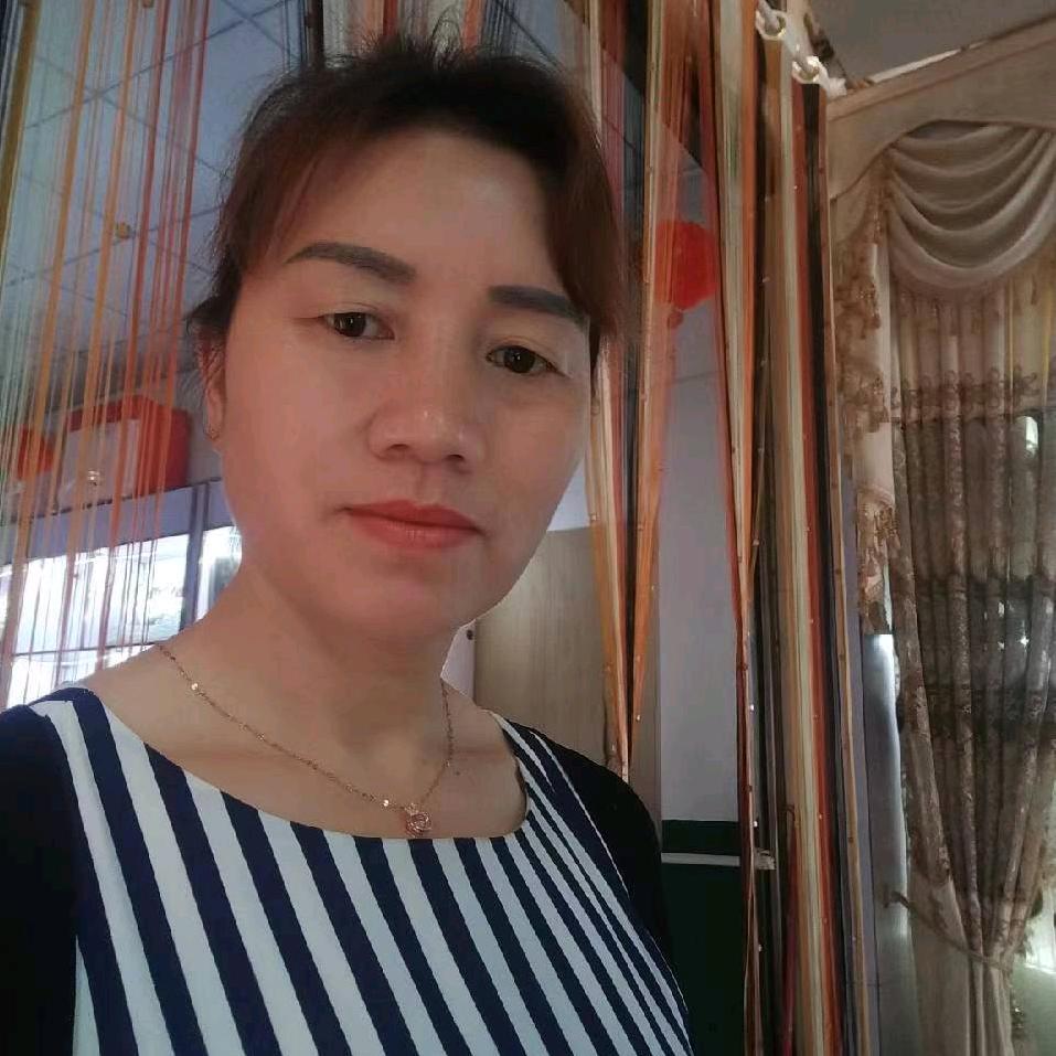 黄泥河镇家纺窗帘莉姐