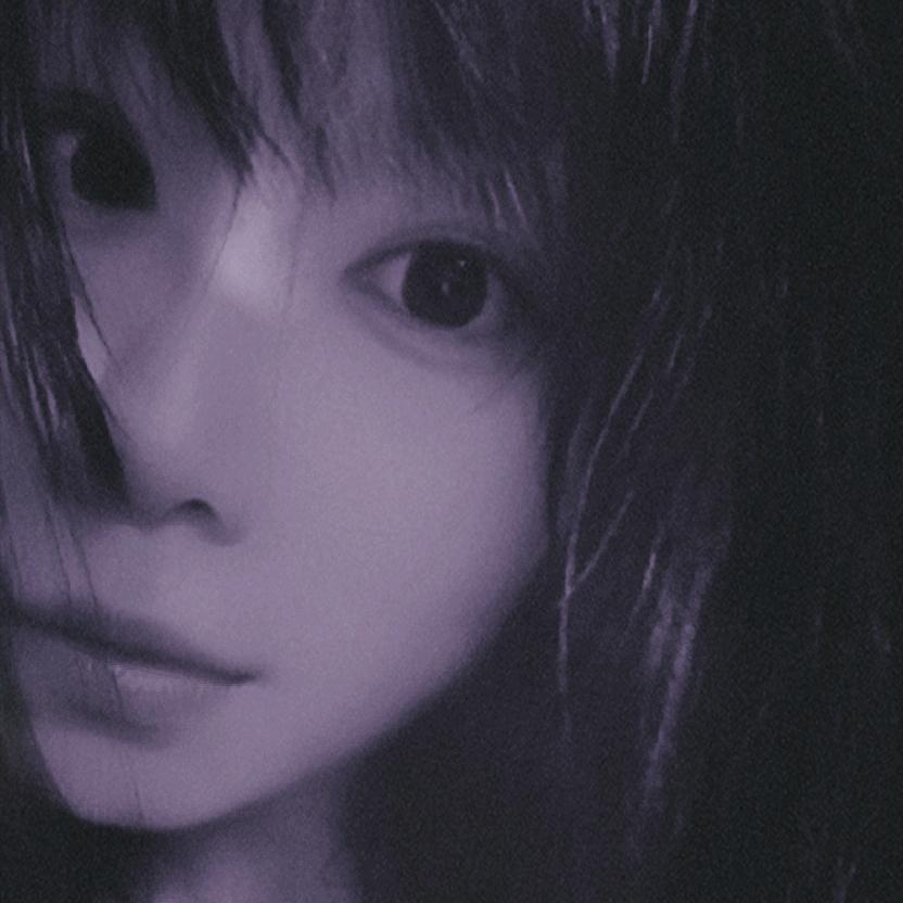 《局外人》。