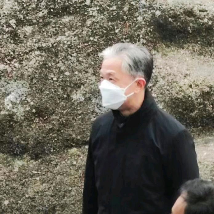 斌坚