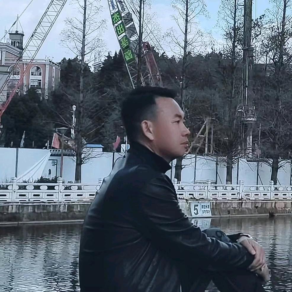 杰出基础   胡洸宁