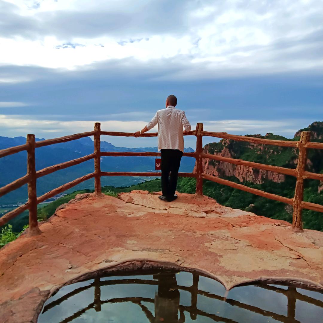 (ღ♡红海♡ღ)