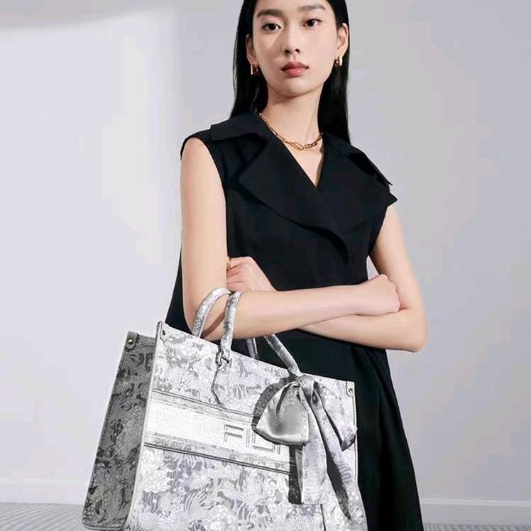 自贡菲安妮美包