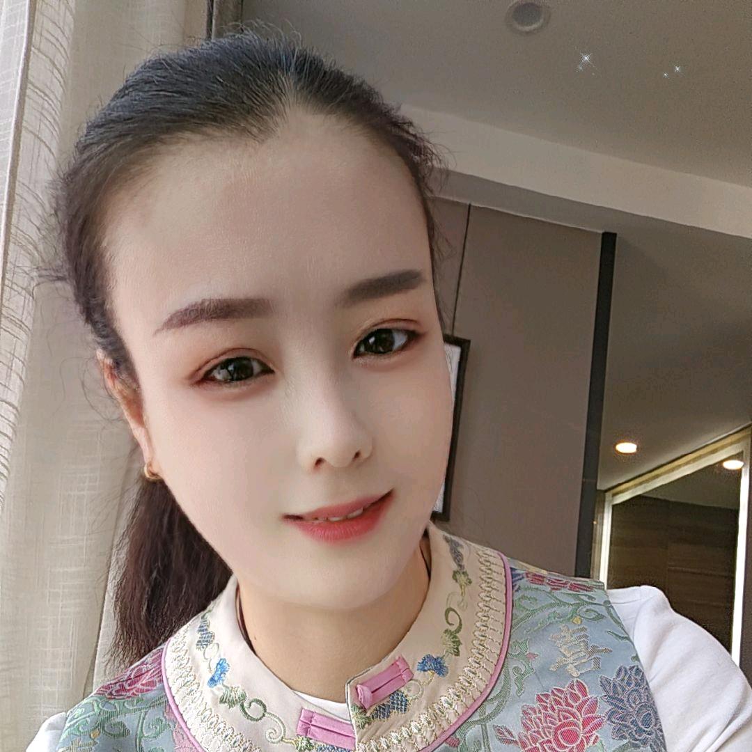 李霞