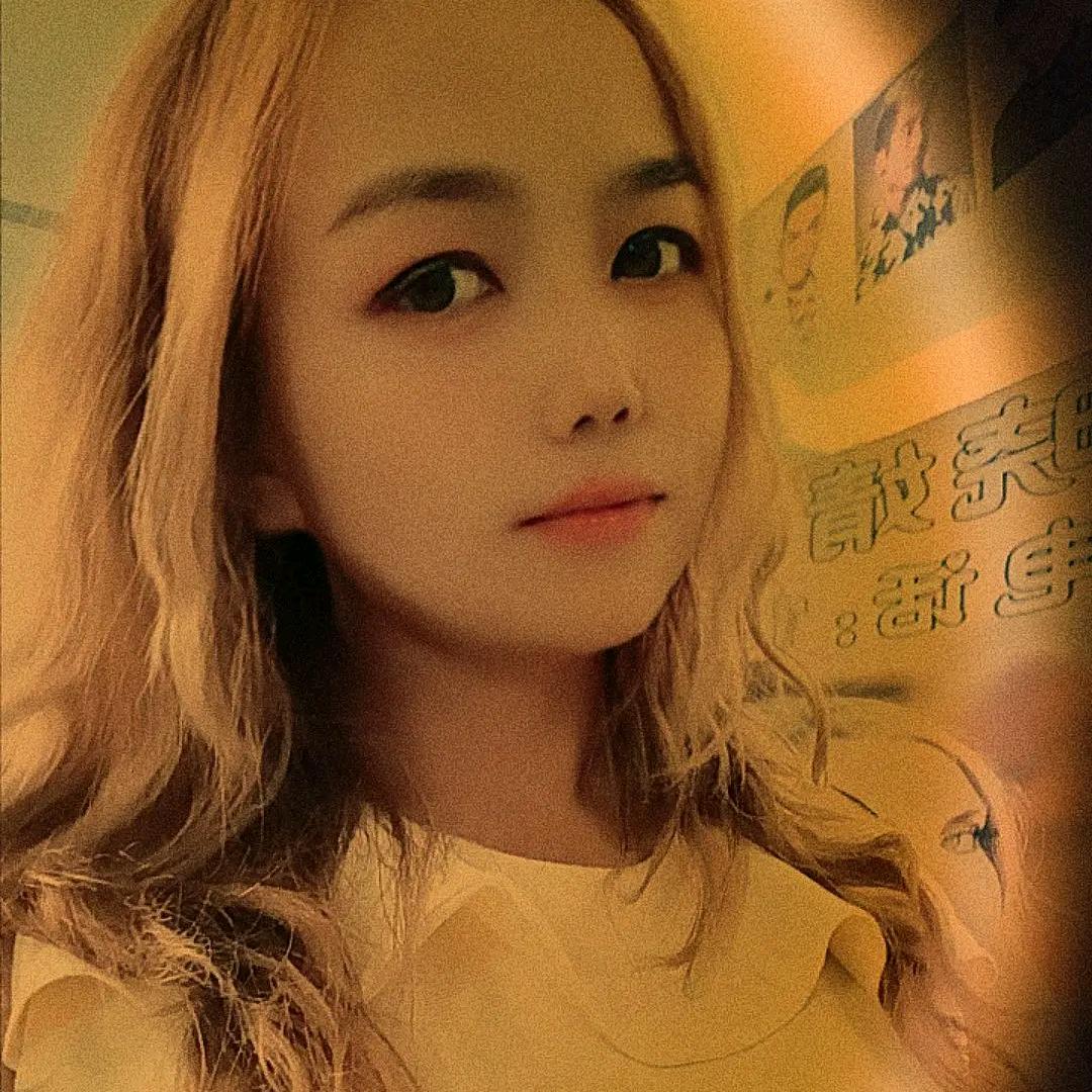 黑井仙子（晓婧时尚烫染吧