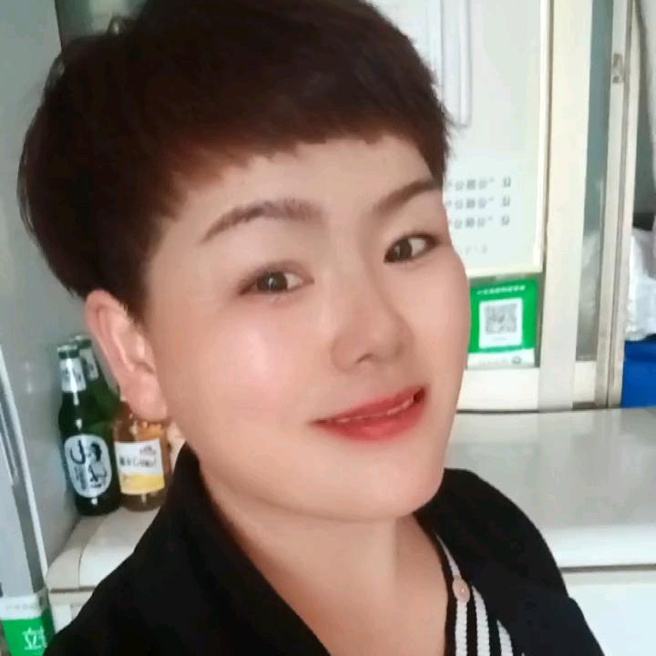 (^_^) 暖心❤️向阳🌻🌻