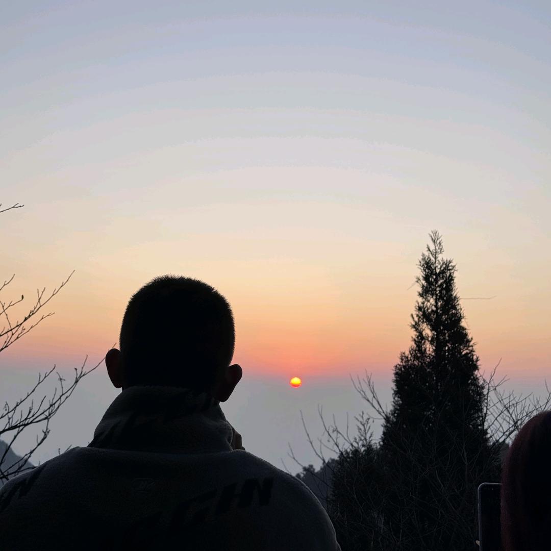 光