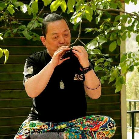 高秋群（多多守艺人）