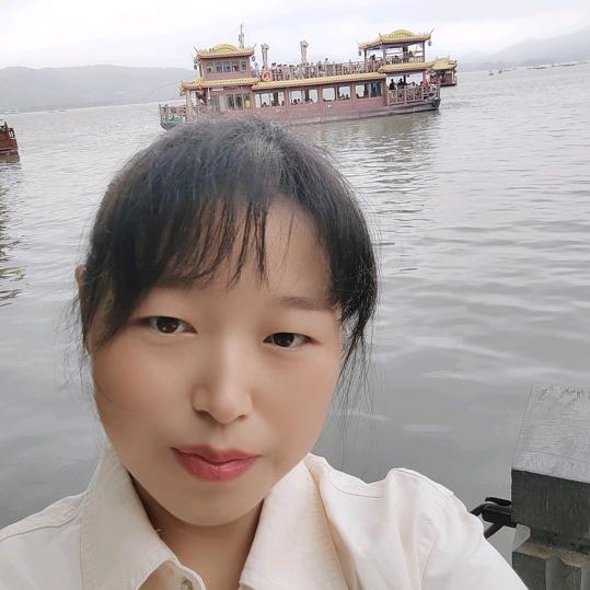 丹丹在杭州
