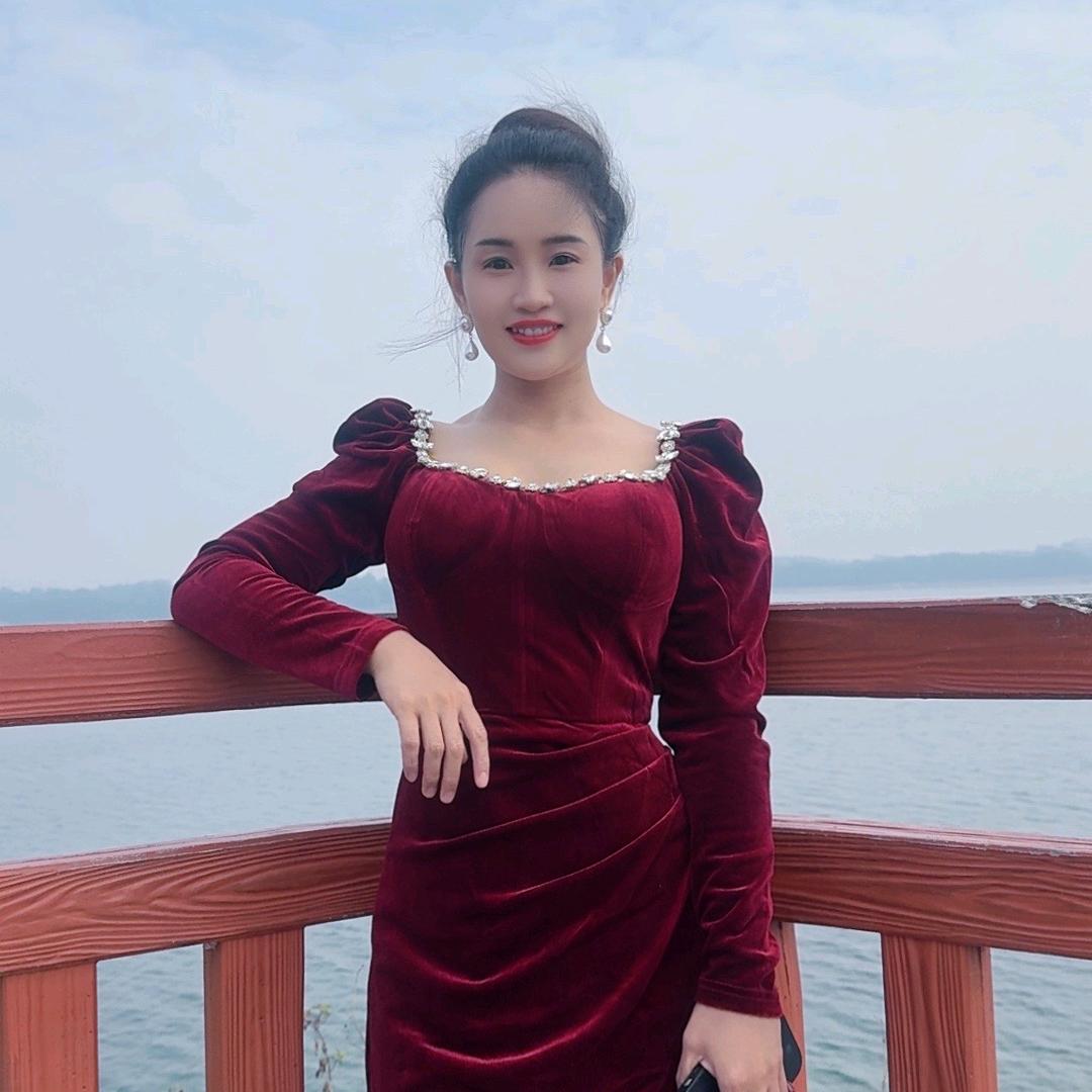 百色悦龙颜男士美容～小蓝