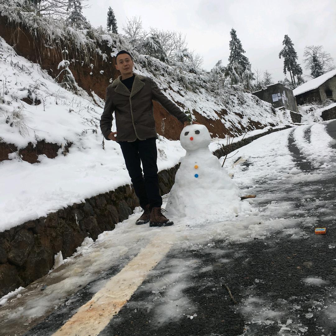 人生的路靠自己，邹