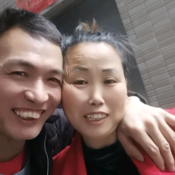 王小虎（最美拆墙夫妻）