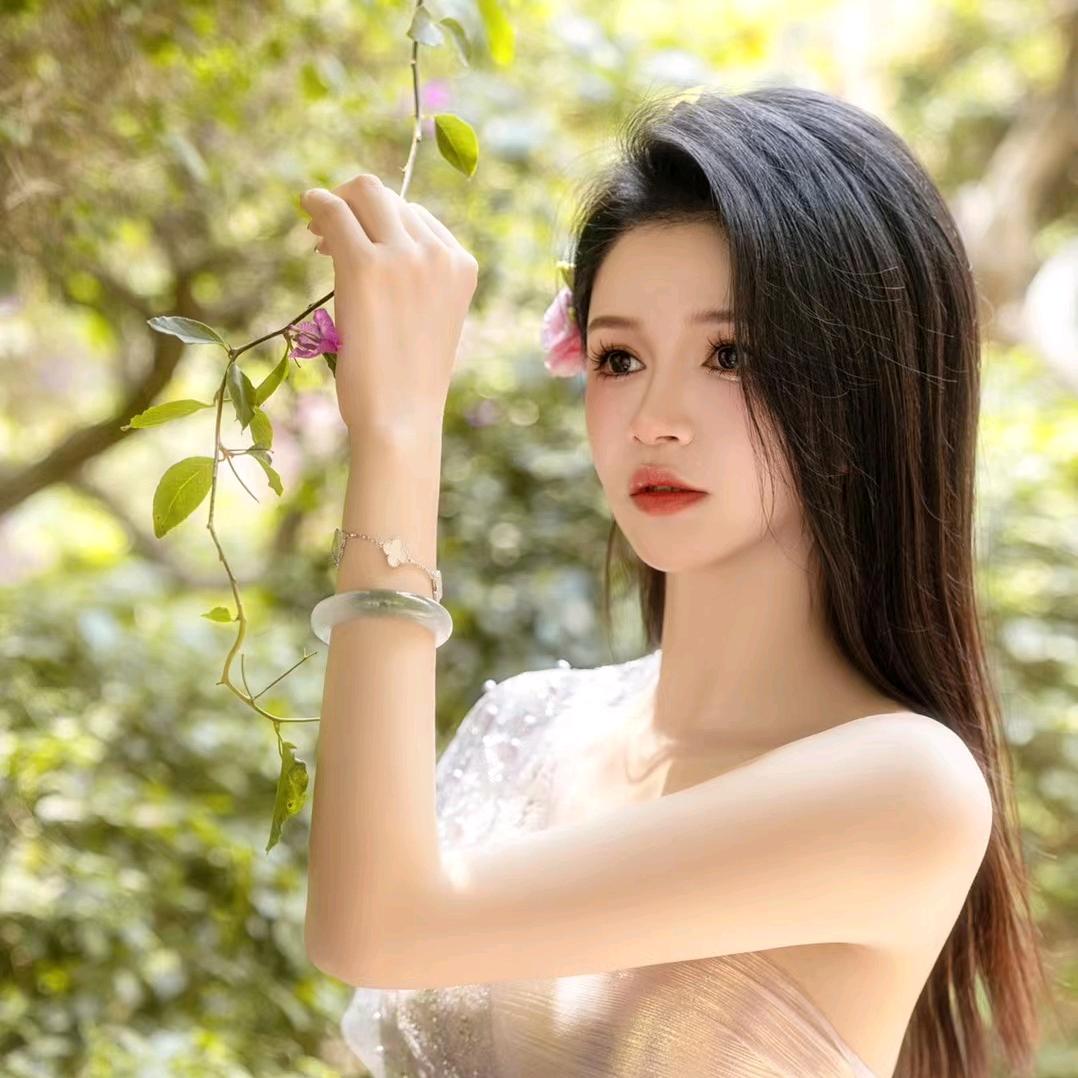 小白茶๑324