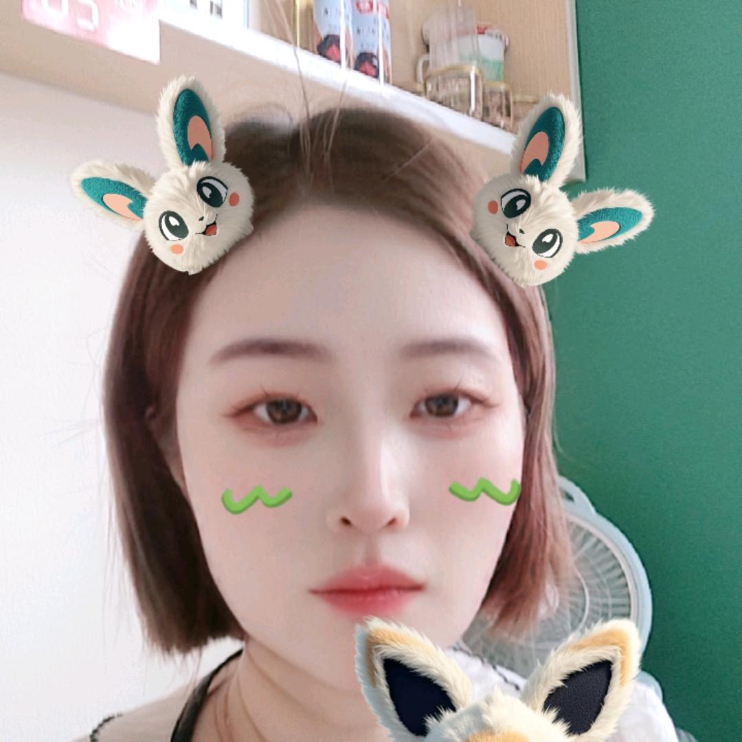 @霞霞