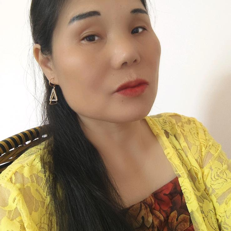 莹莹