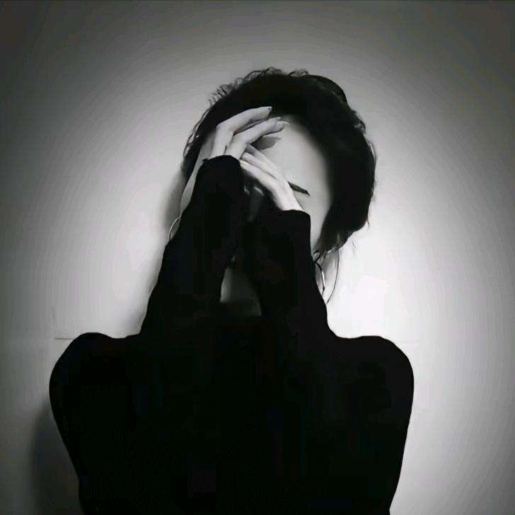 .....H⃟..........♥