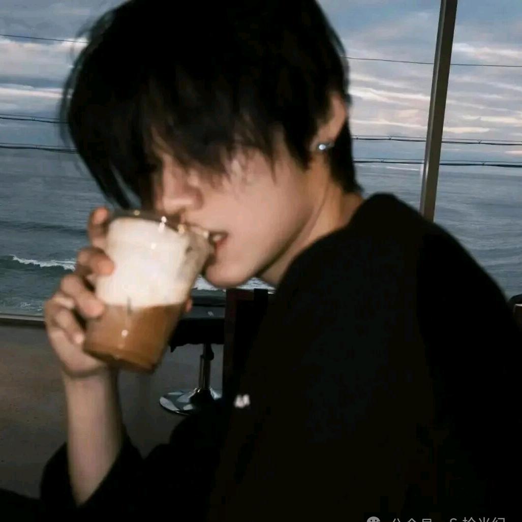 高冷的呆呆鱼🐟