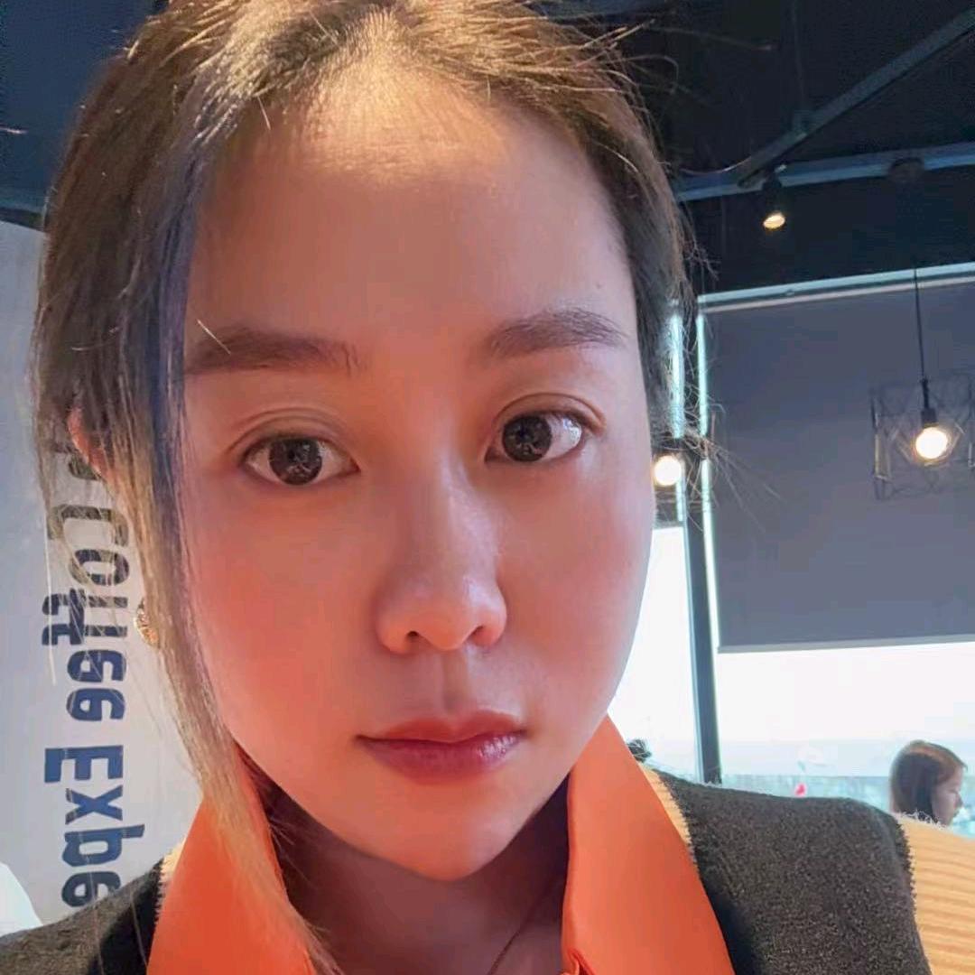 何小笨，最美厨娘