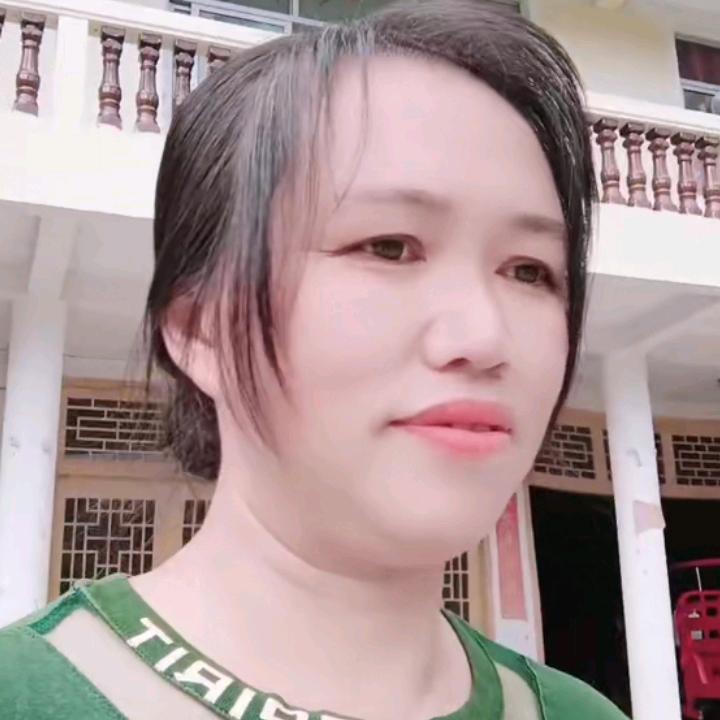 谭，忘掉过去，开心过好每一天🌸🌸🌸