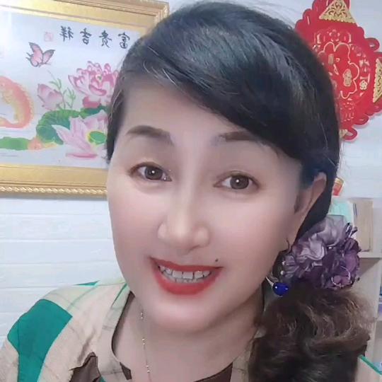 山里红讲故事