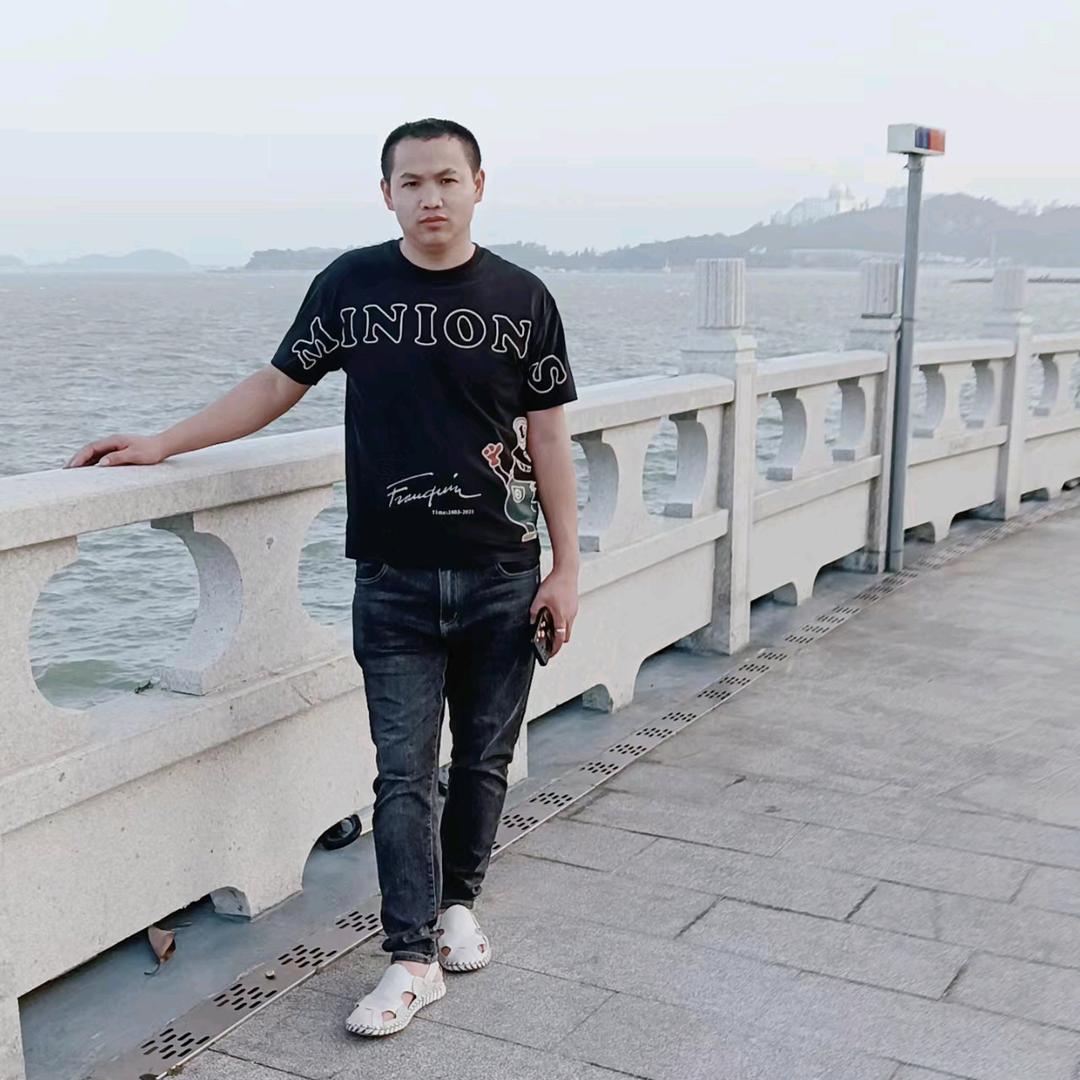 骑着黑马的王子