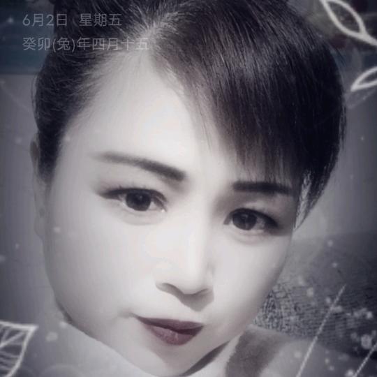 杨霞