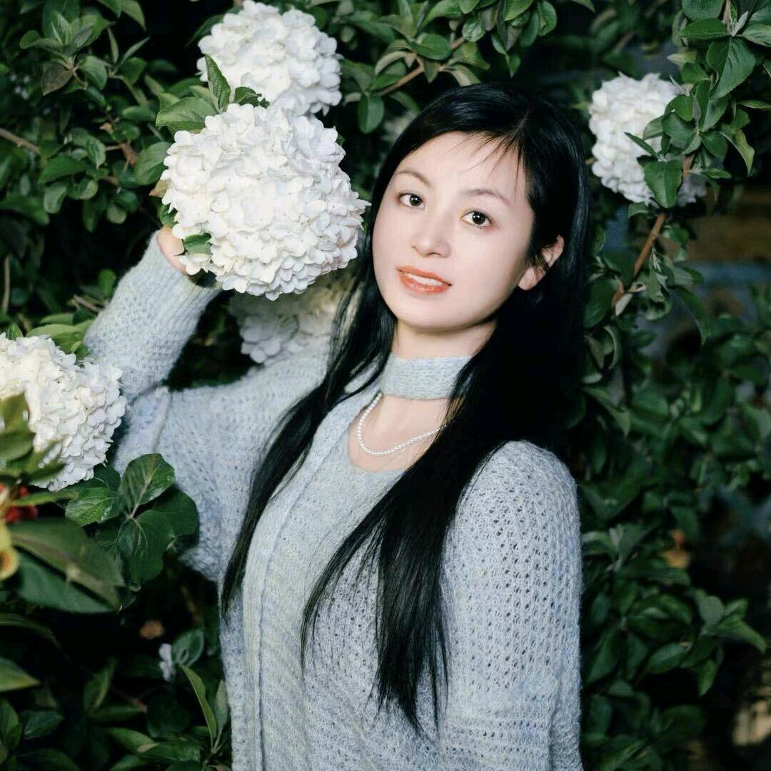 佳佳