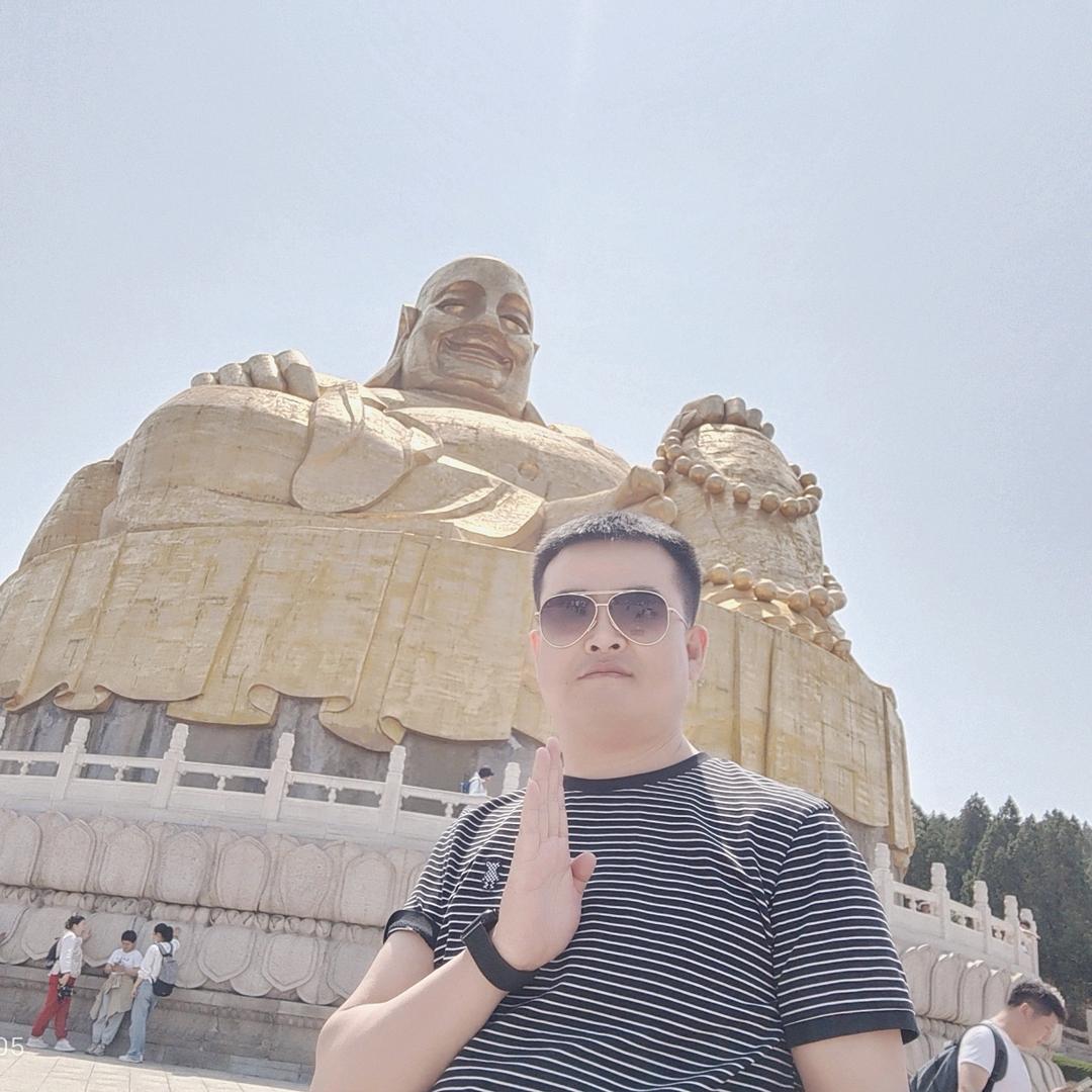 啄木鸟装饰大城店 白哥