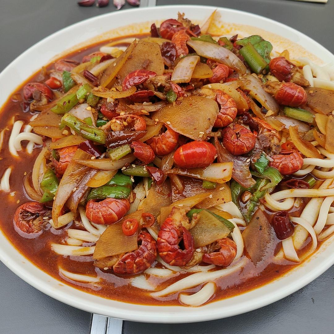 《金茂夜市》明壮凉拌菜  香辣爆肚面