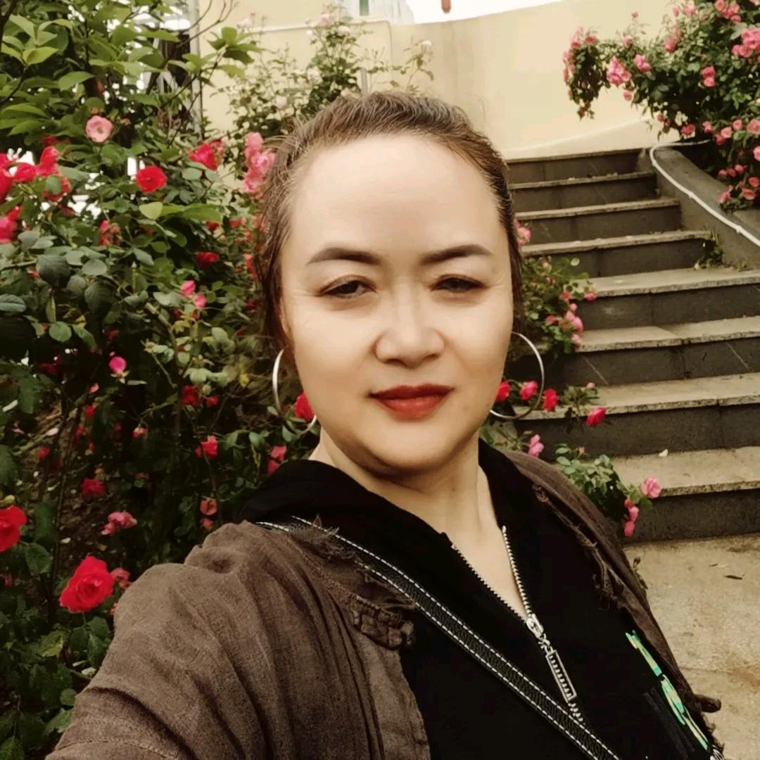 四明舞蹈队开心书书姐