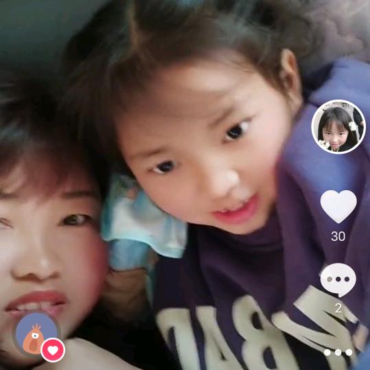 带三个孩子家妈妈
